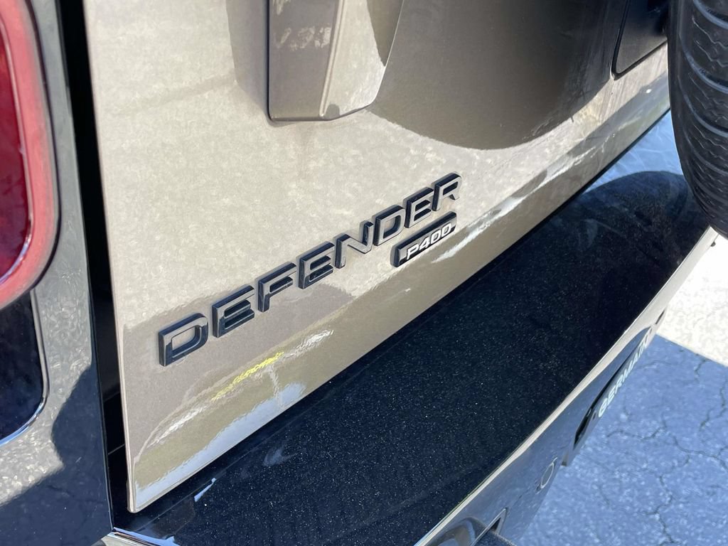 Certified 2023 Land Rover Defender 130 X-Dynamic SE AWD/4WD image 8