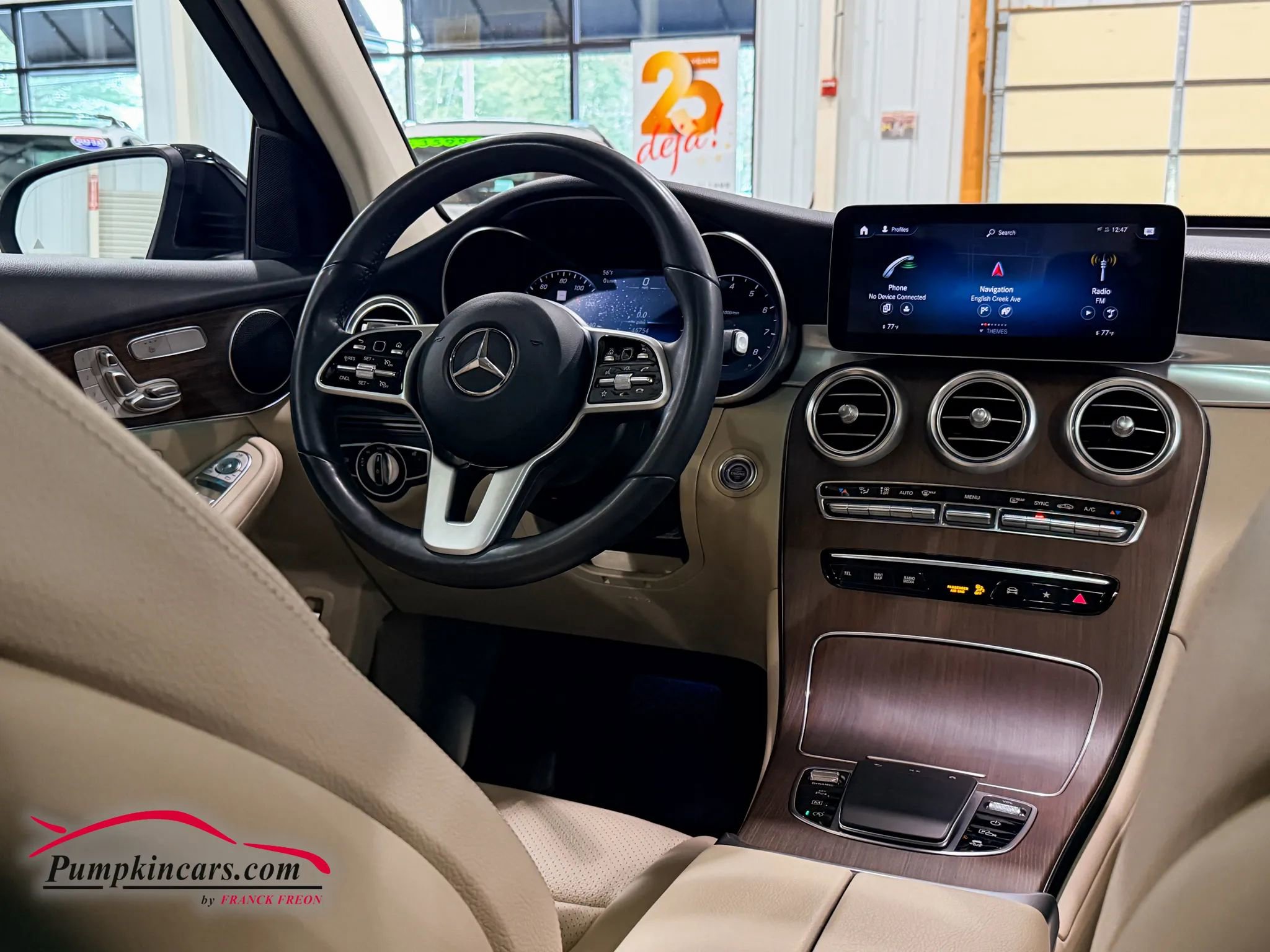 Used 2022 Mercedes-Benz GLC 300 4MATIC w/ Multimedia Package Lite image 24