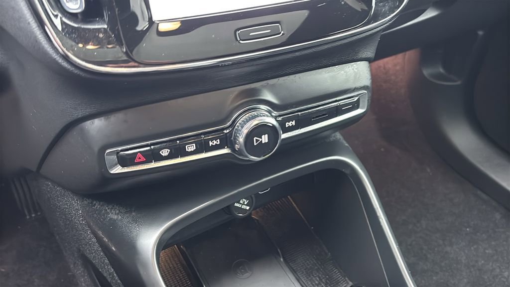 Certified 2023 Volvo C40 P8 Recharge Ultimate AWD/4WD image 19