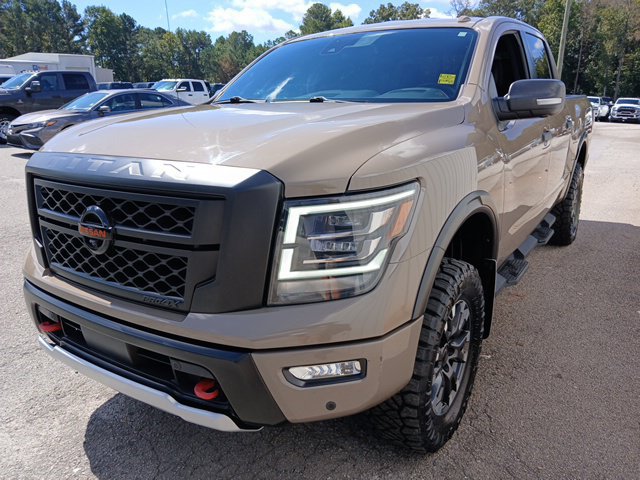 Used 2021 Nissan Titan PRO-4X w/ Pro-4x Convenience Package AWD/4WD image 12
