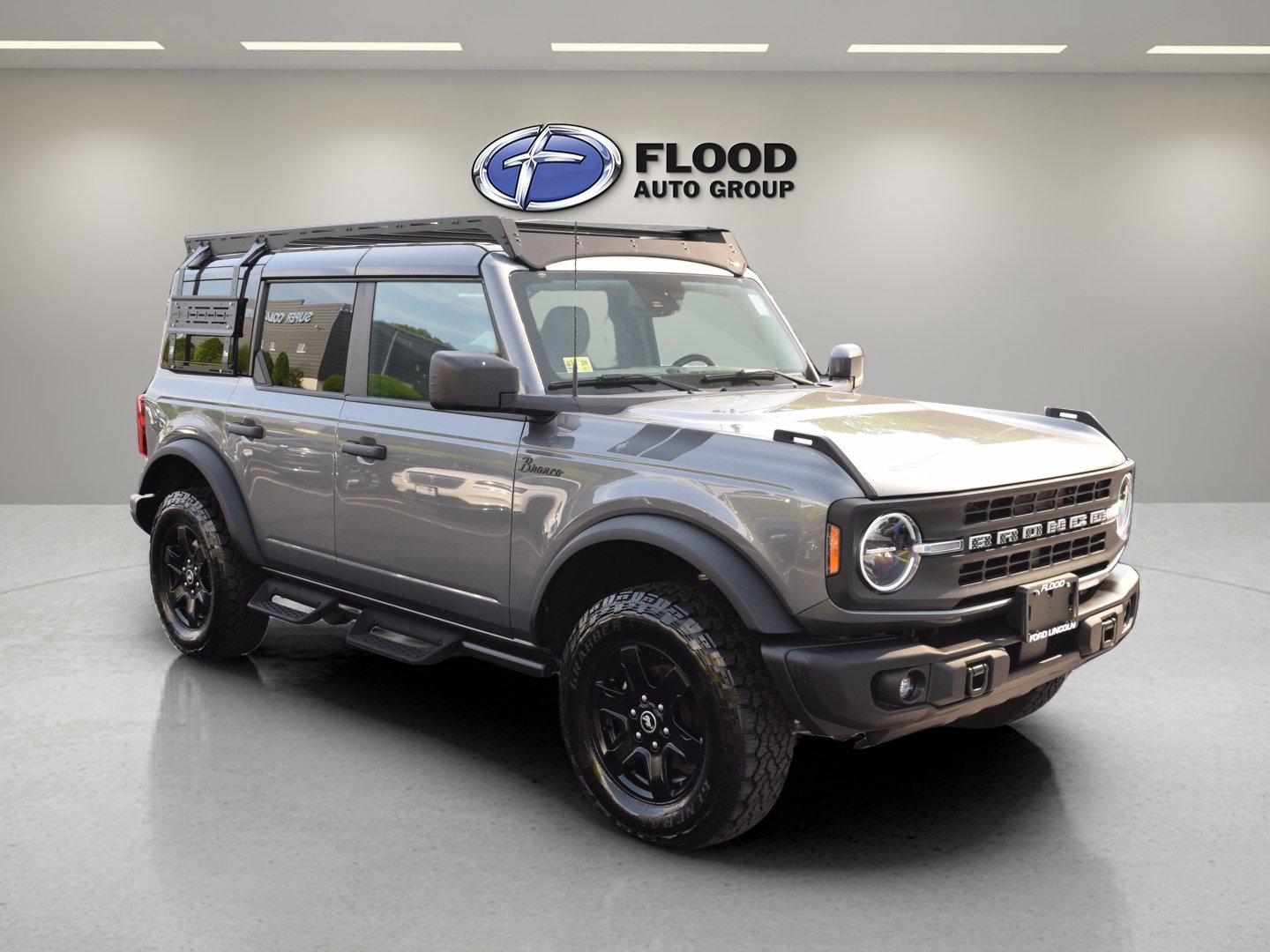 Used 2024 Ford Bronco Black Diamond AWD/4WD image 1
