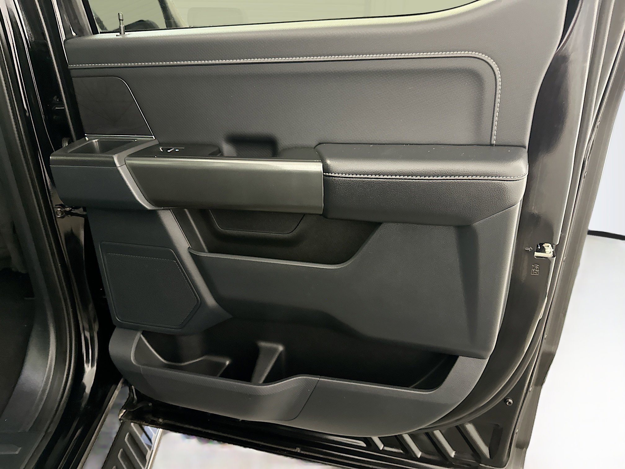 Used 2023 Ford F150 XLT w/ Equipment Group 302A High image 31