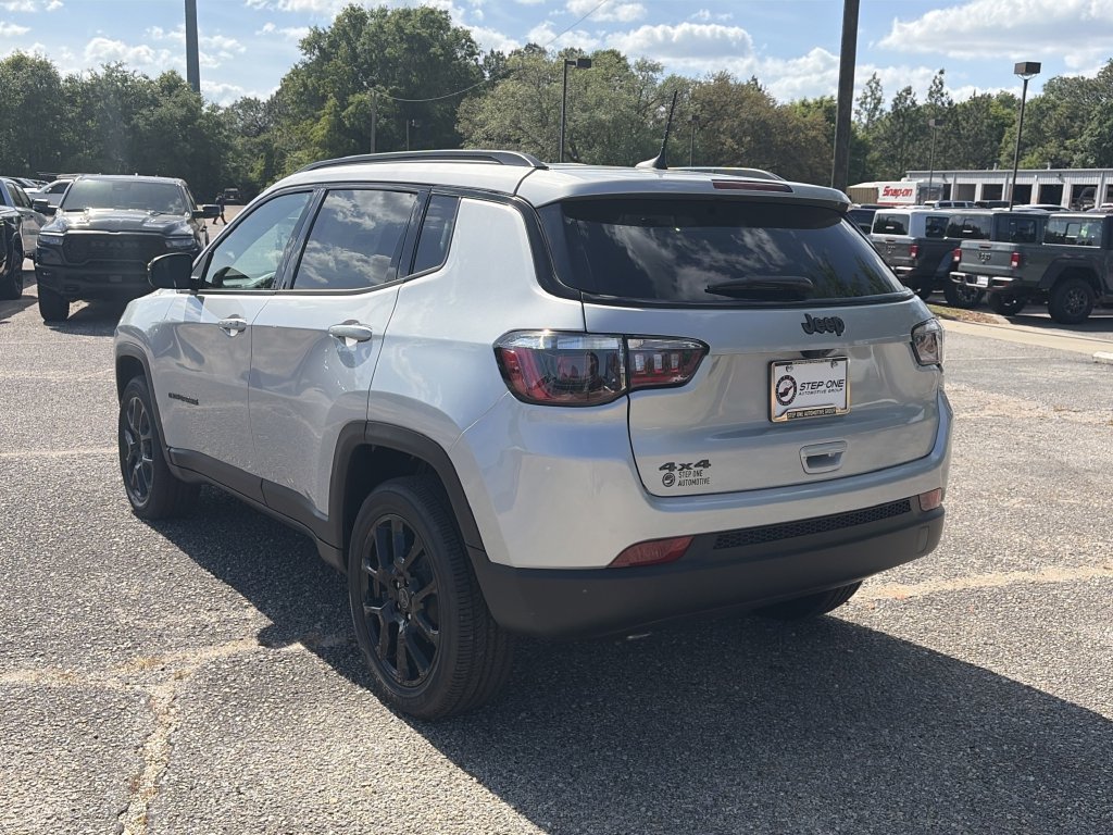 New 2026 Jeep Compass Latitude AWD/4WD image 4