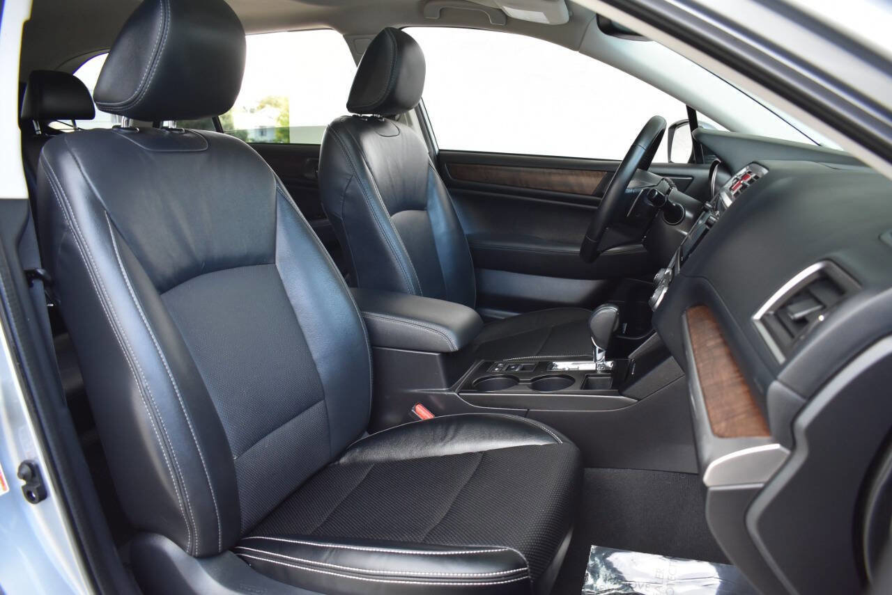Used 2016 Subaru Outback 3.6R Limited image 17