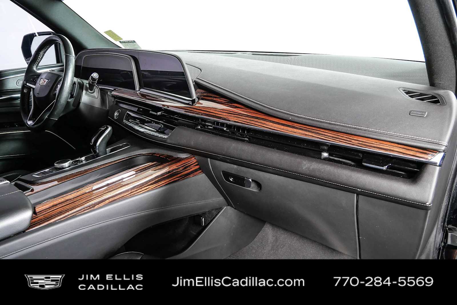 Used 2021 Cadillac Escalade Luxury RWD image 24