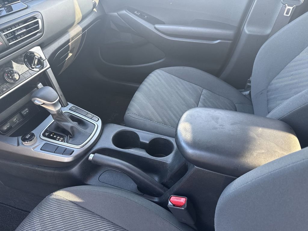 Used 2023 Kia Seltos LX image 22