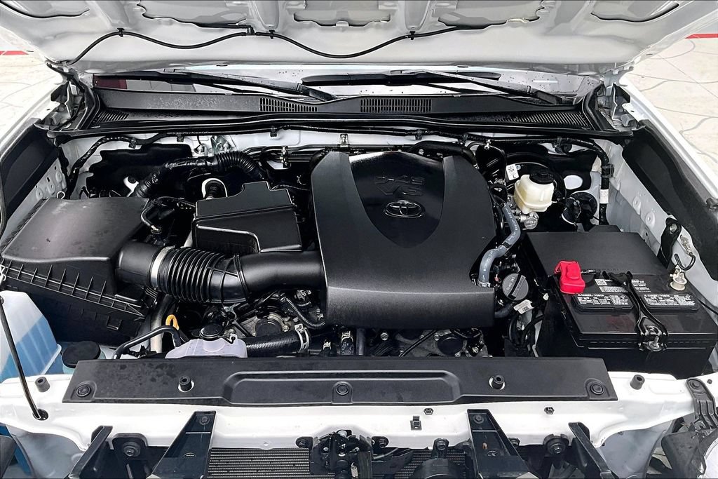 Certified 2023 Toyota Tacoma SR AWD/4WD image 34