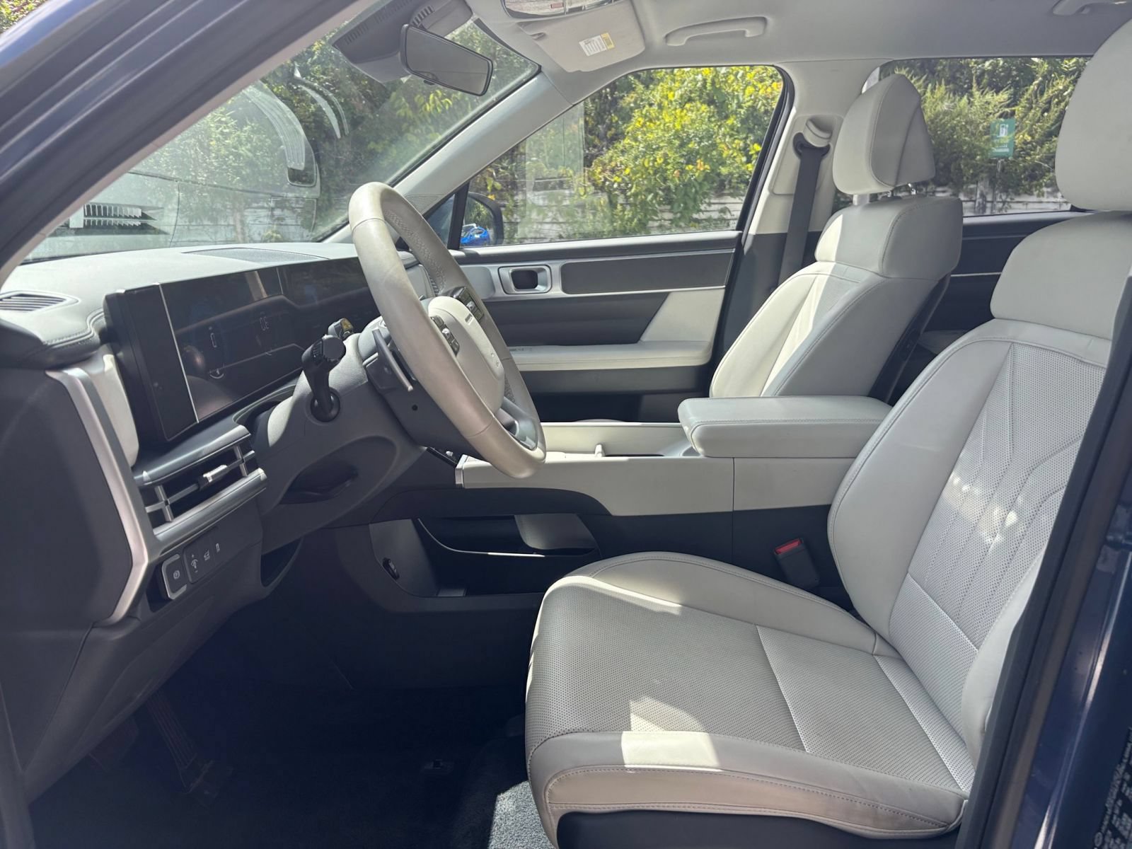 Used 2025 Hyundai Santa Fe SEL AWD/4WD image 34