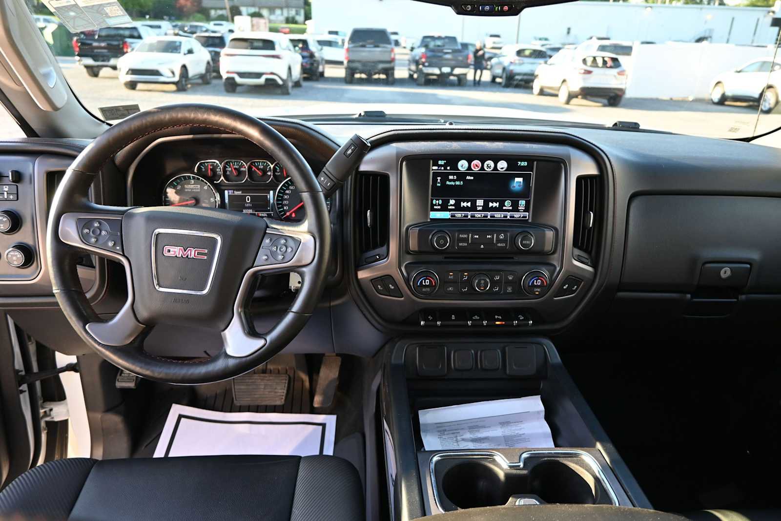 Used 2018 GMC Sierra 2500 SLT w/ All Terrain HD Package AWD/4WD image 31