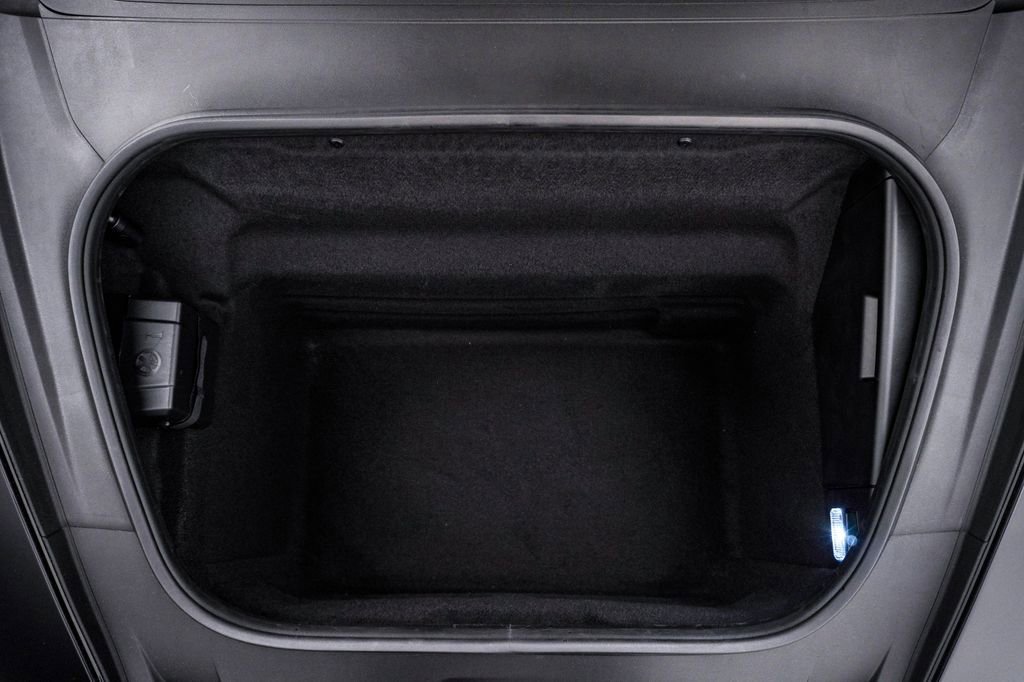 Certified 2025 Porsche 911 Carrera GTS image 34