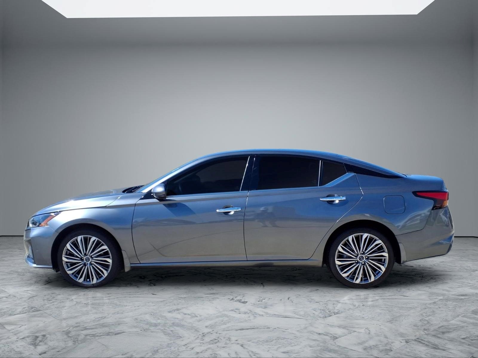 Used 2023 Nissan Altima 2.5 SL image 4