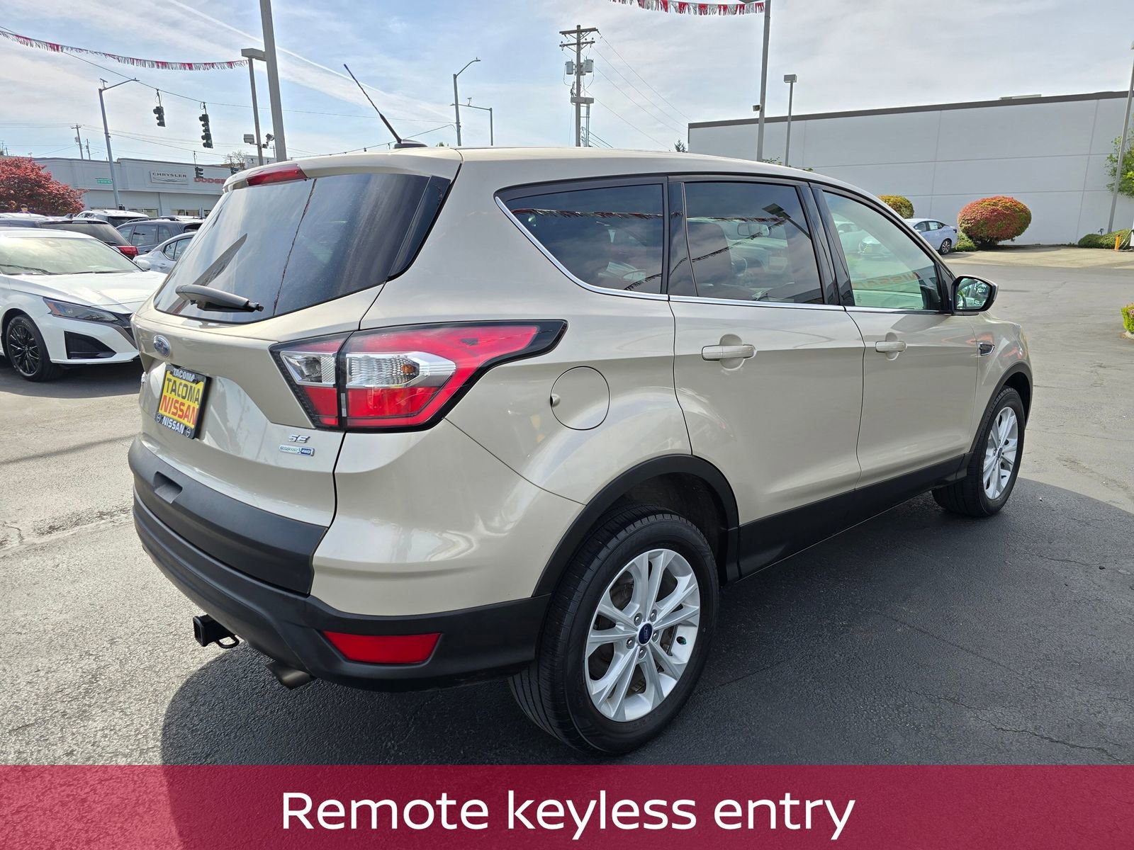 Used 2017 Ford Escape SE AWD/4WD image 5
