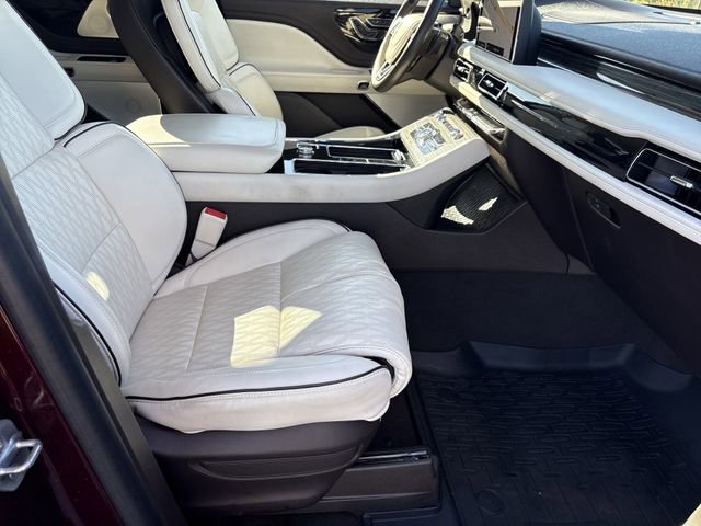 Used 2022 Lincoln Aviator Black Label w/ Dynamic Handling Package image 12