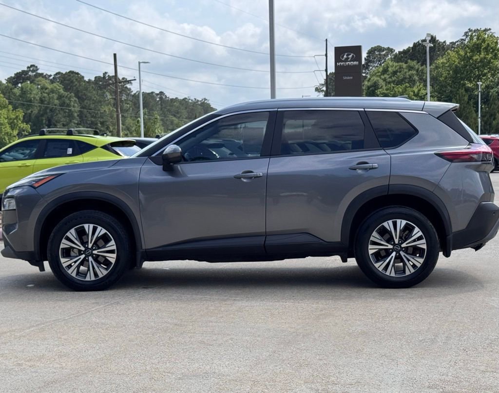 Used 2023 Nissan Rogue SV w/ SV Premium Package FWD image 11