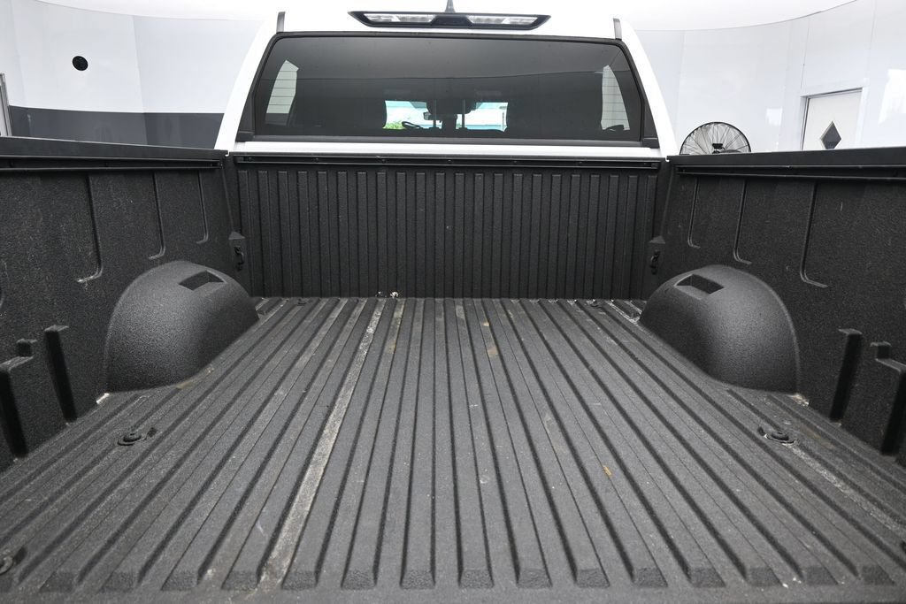 Used 2025 Toyota Tundra SR w/ SR Tow Package AWD/4WD image 33