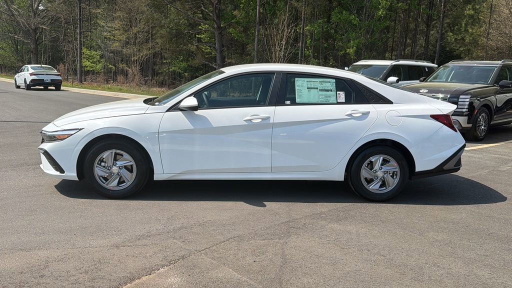 New 2026 Hyundai Elantra SE w/ Cargo Package image 8