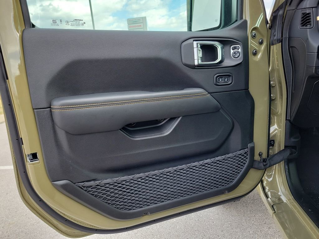 New 2026 Jeep Gladiator Sport image 17