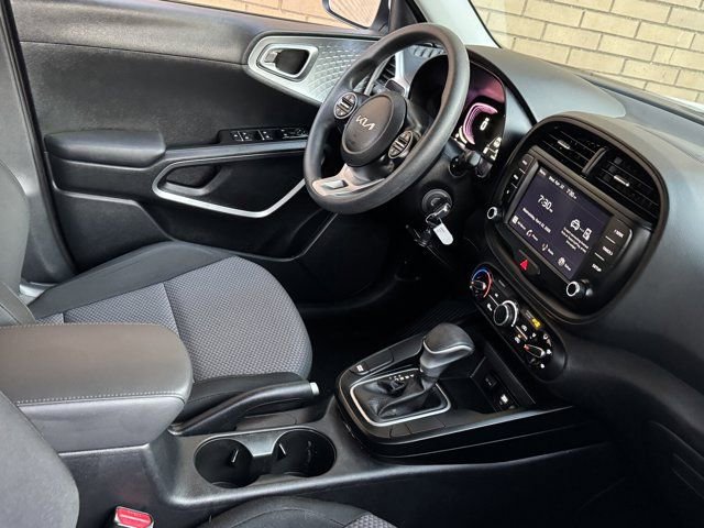 Used 2024 Kia Soul LX w/ Option Group 015 FWD image 12