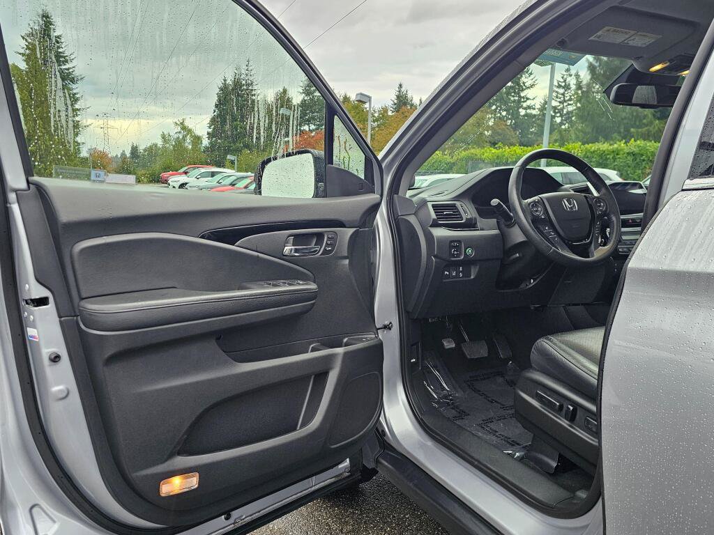 Certified 2017 Honda Pilot Elite image 22
