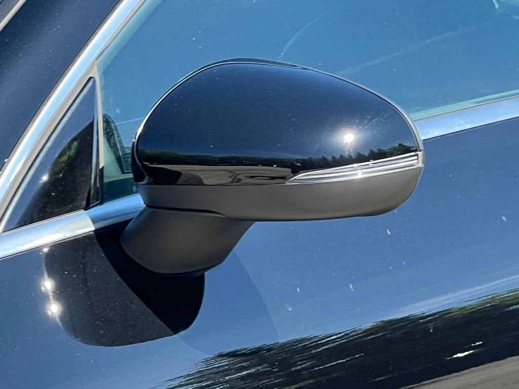 New 2025 Mercedes-Benz CLA 250 4MATIC image 9