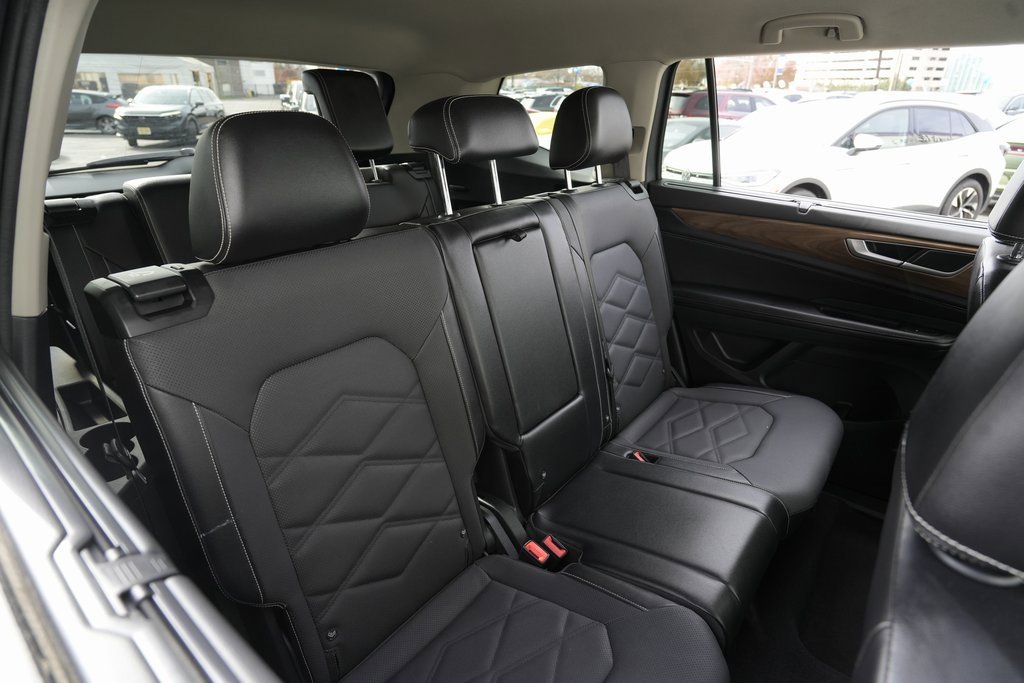 Used 2024 Volkswagen Atlas SE image 26