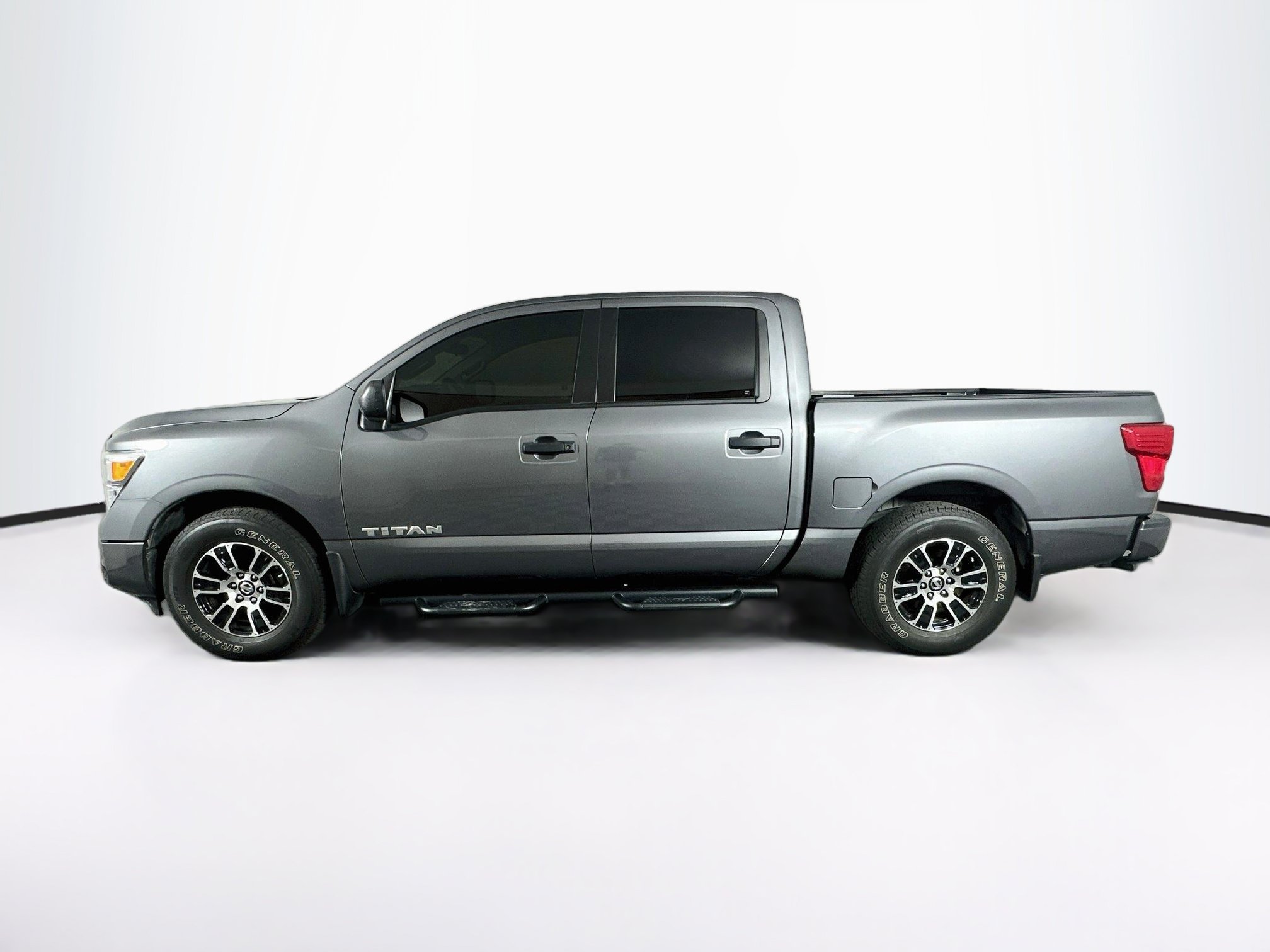 Used 2022 Nissan Titan SV w/ Accessory Utility Package RWD image 4