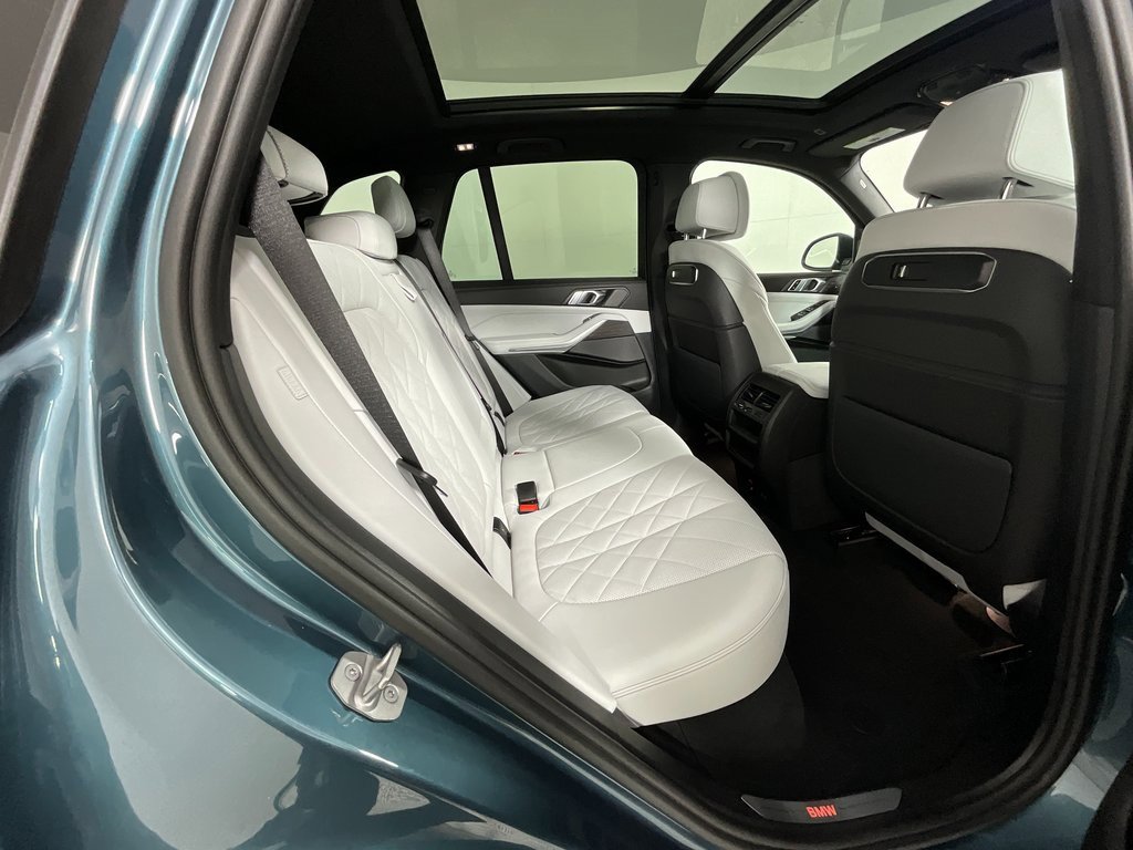 Used 2024 BMW X5 xDrive40i w/ Premium Package image 21