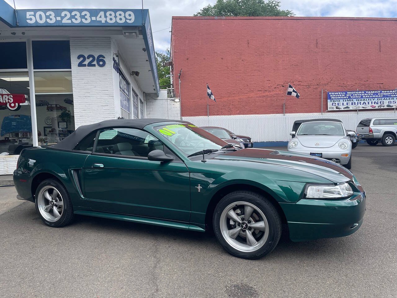 Used 2001 Ford Mustang Convertible RWD image 6
