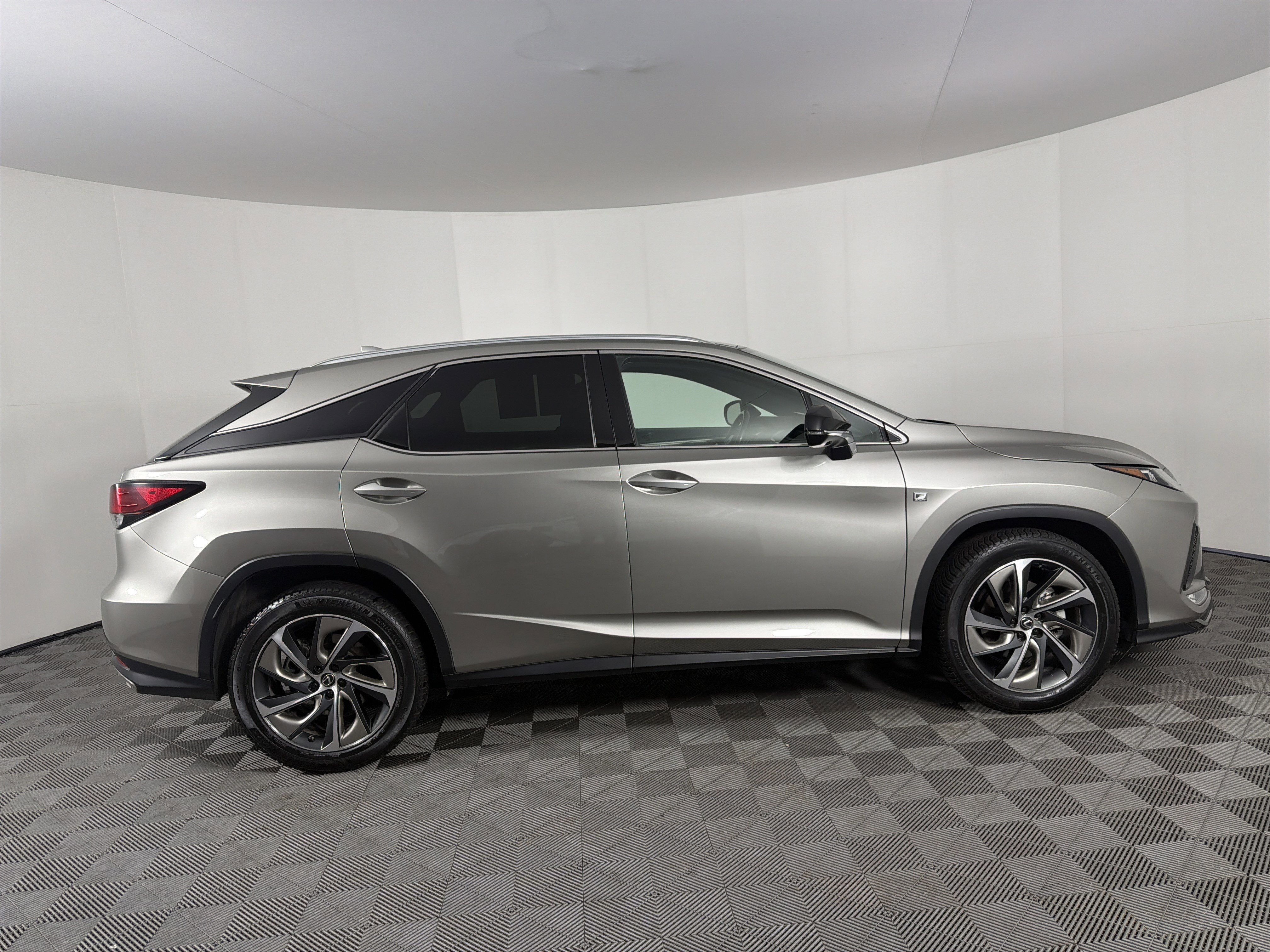 Used 2020 Lexus RX 350 F Sport w/ Accessory Package AWD/4WD image 25