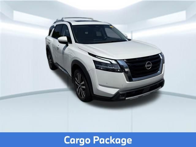 Used 2023 Nissan Pathfinder Platinum w/ Cargo Package AWD/4WD image 4