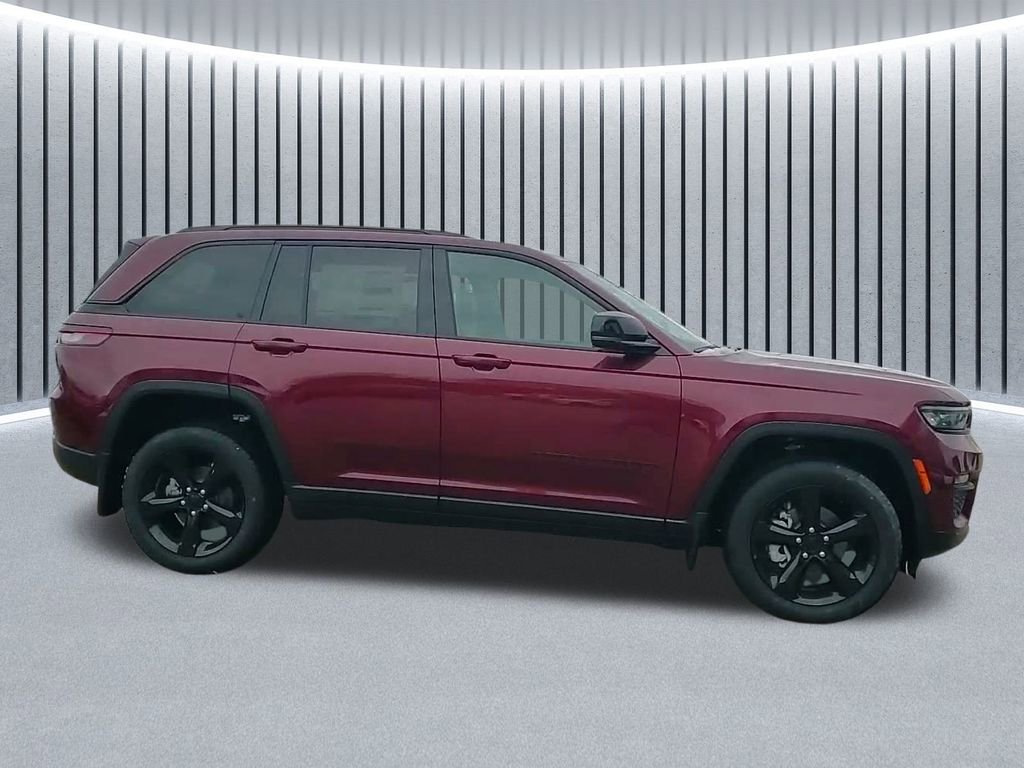 New 2025 Jeep Grand Cherokee Limited w/ Luxury Tech Group II image 5