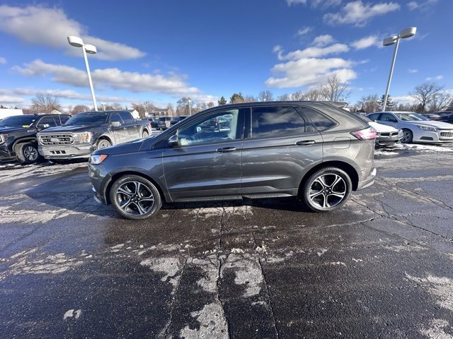 Used 2019 Ford Edge ST w/ Convenience Package image 2