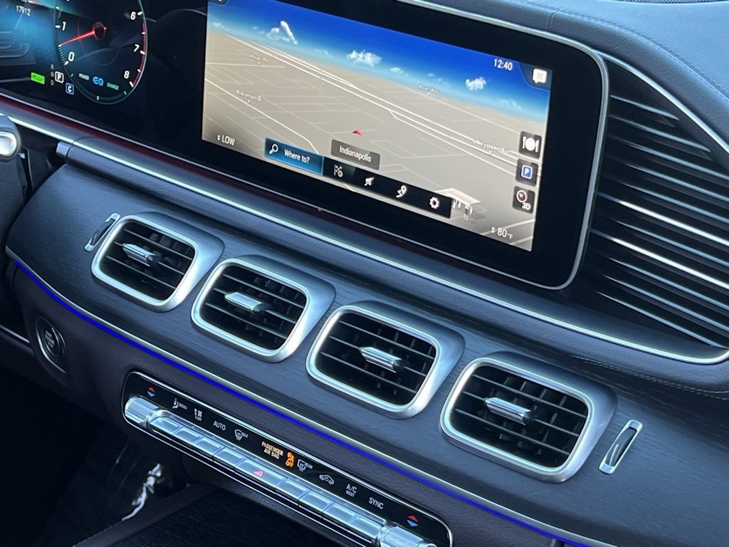 Used 2023 Mercedes-Benz GLS 450 4MATIC w/ AMG Line Exterior image 38