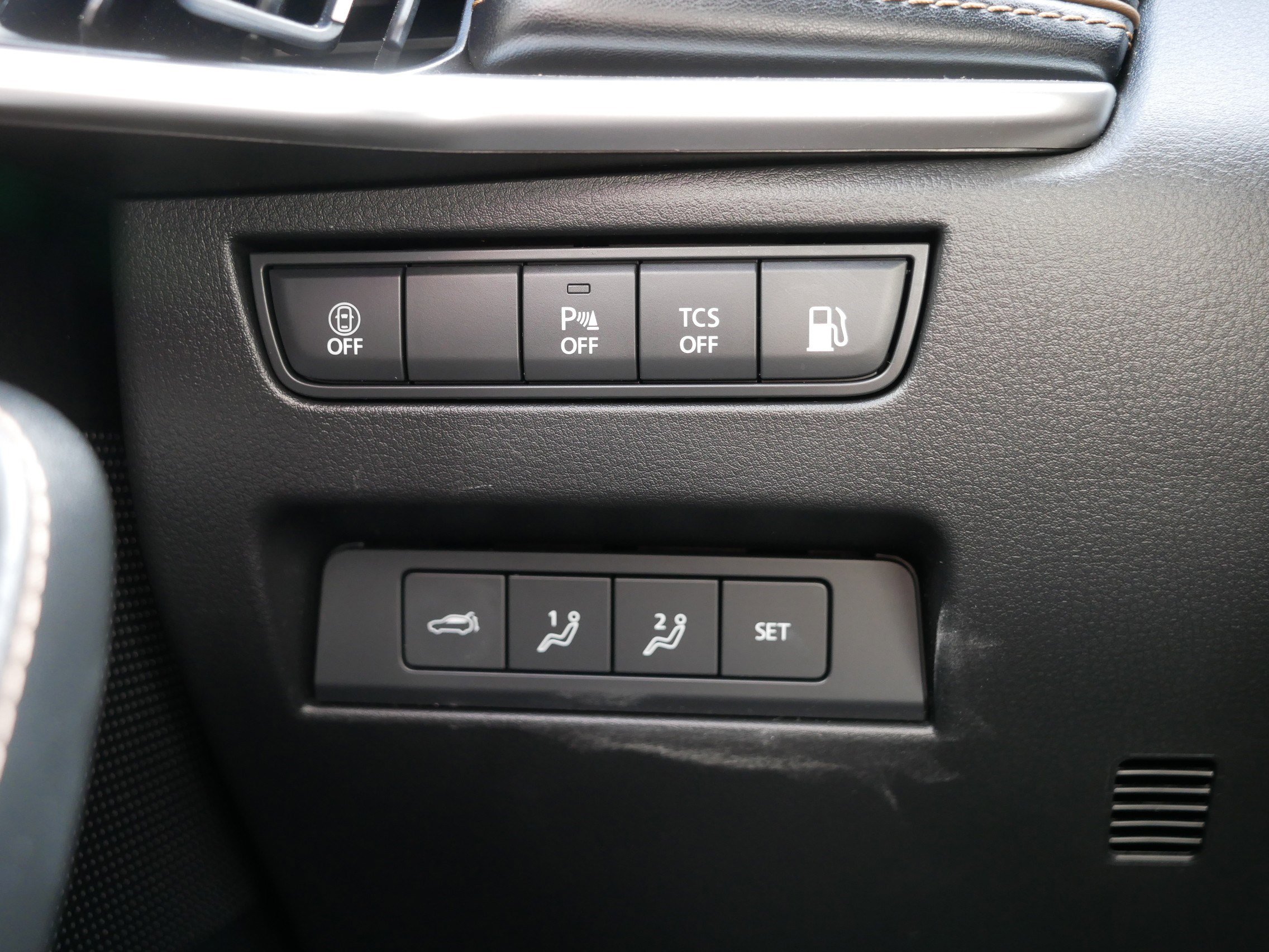 Used 2024 MAZDA CX-90 Plug-In Hybrid w/ Premium Plus AWD/4WD image 26