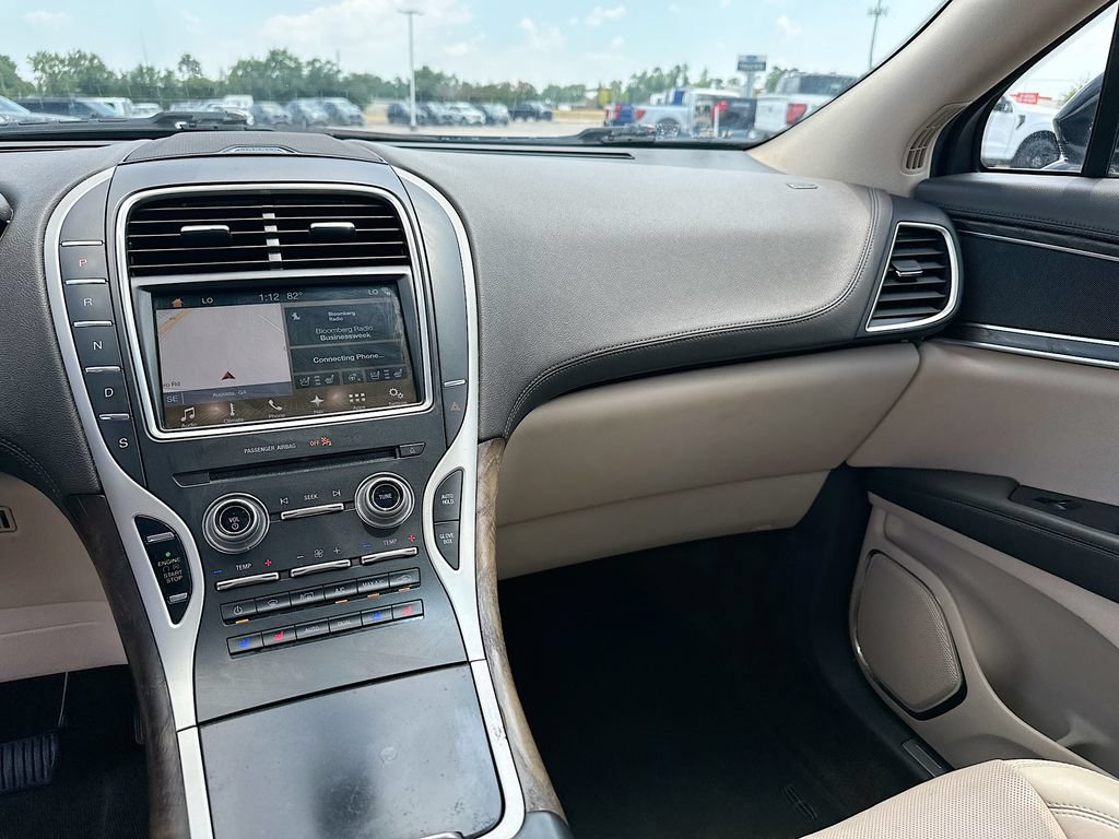 Used 2017 Lincoln MKX Reserve w/ Lincoln MKX Climate Package FWD image 20