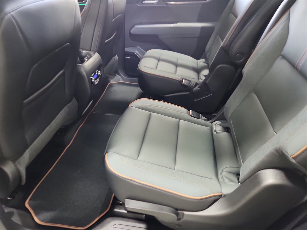 New 2026 GMC Acadia AT4 w/ Super Cruise Package image 9