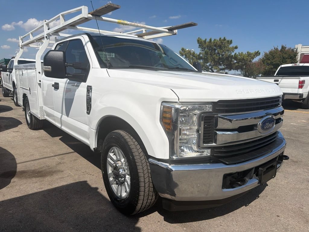 Used 2019 Ford F250 XL w/ STX Appearance Package RWD image 1
