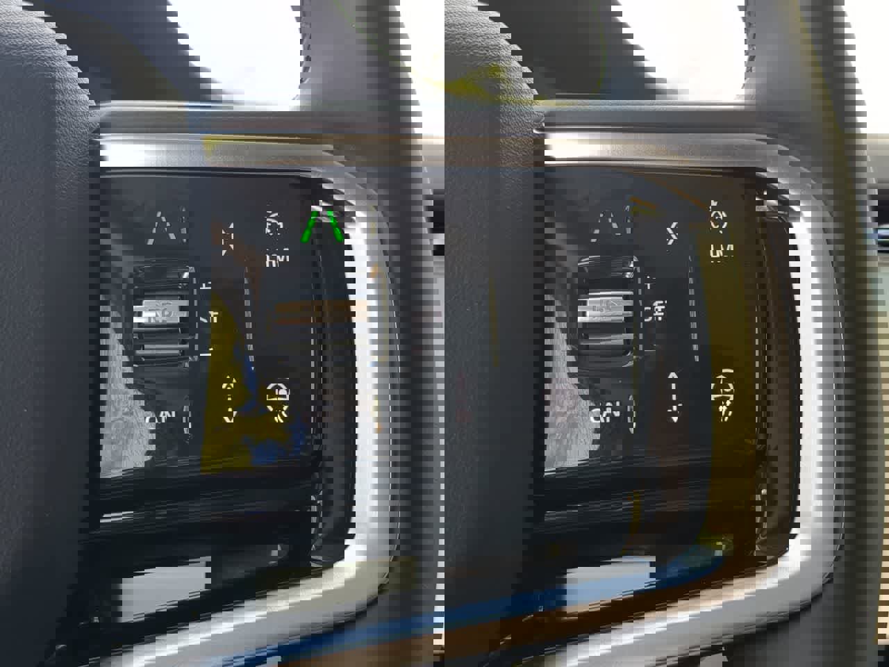 Used 2025 Land Rover Discovery Sport S AWD/4WD image 27