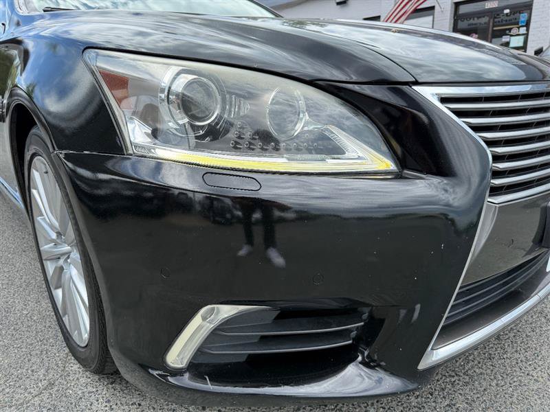 Used 2013 Lexus LS 460 w/ Comfort Pkg RWD image 14