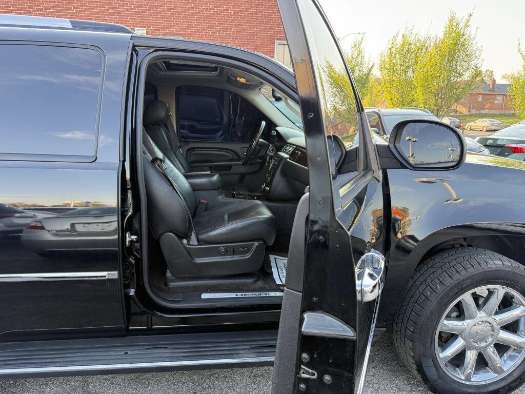 Used 2011 GMC Yukon Denali image 21