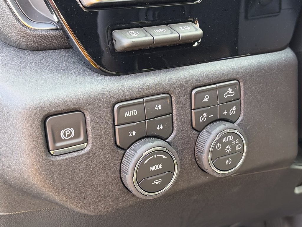 New 2026 Chevrolet Silverado 3500 High Country w/ High Country Premium Package AWD/4WD image 18