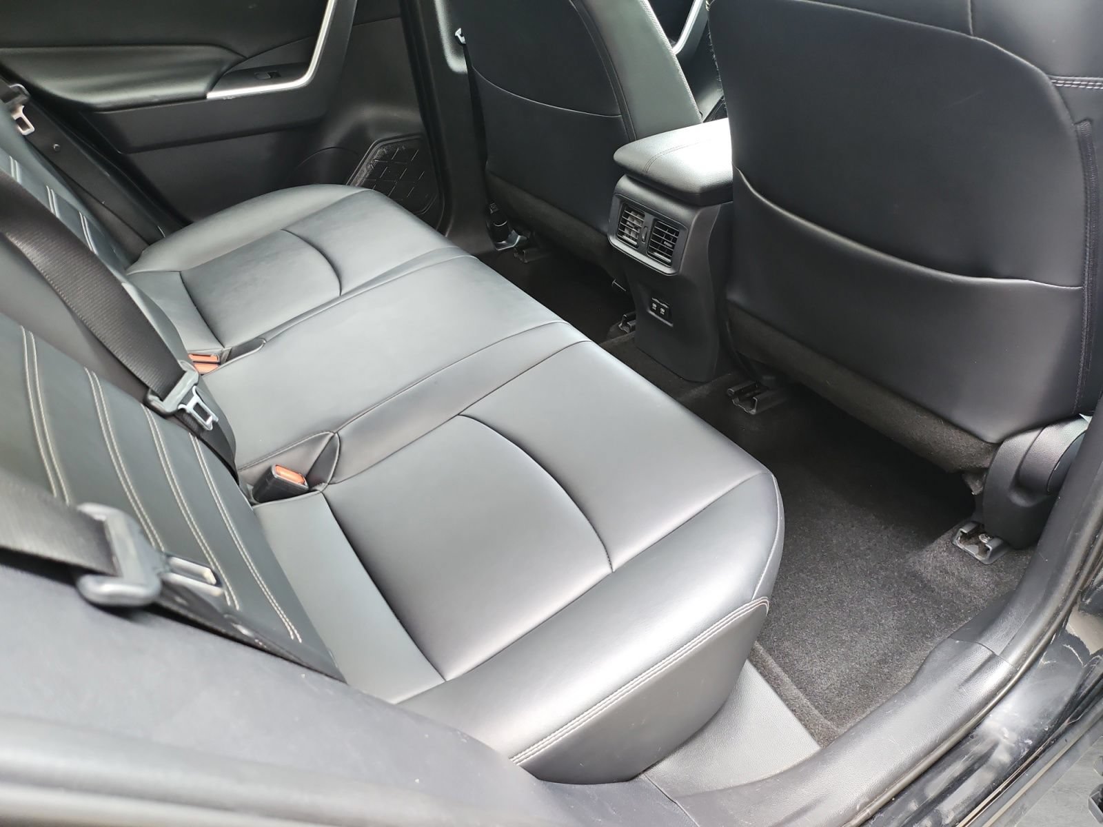 Used 2019 Toyota RAV4 XLE Premium w/ All Weather Liner Package AWD/4WD image 31