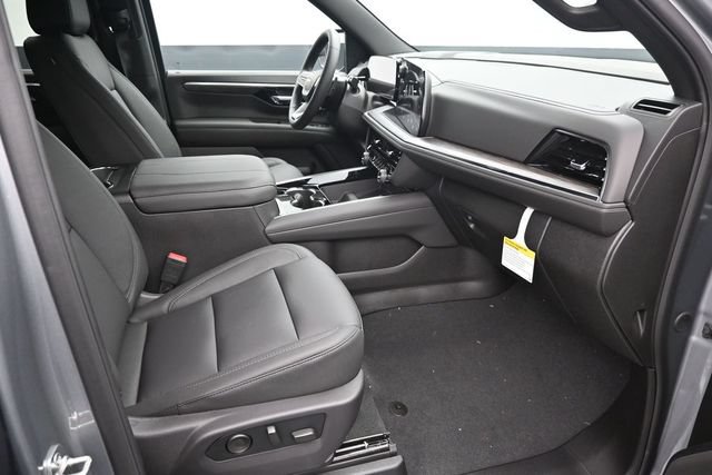 New 2026 Chevrolet Suburban LT w/ Comfort Package AWD/4WD image 30