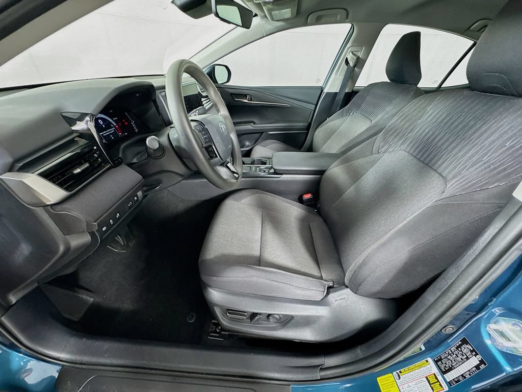Used 2025 Toyota Camry LE w/ Convenience Package FWD image 23