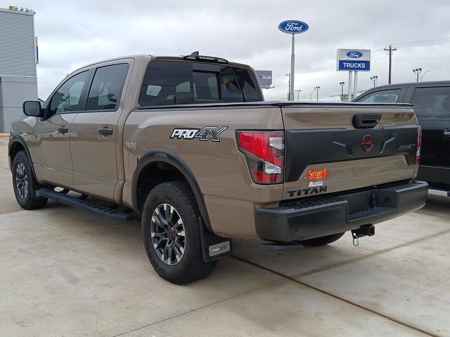 Used 2024 Nissan Titan PRO-4X w/ Pro-4x Utility Package AWD/4WD image 9