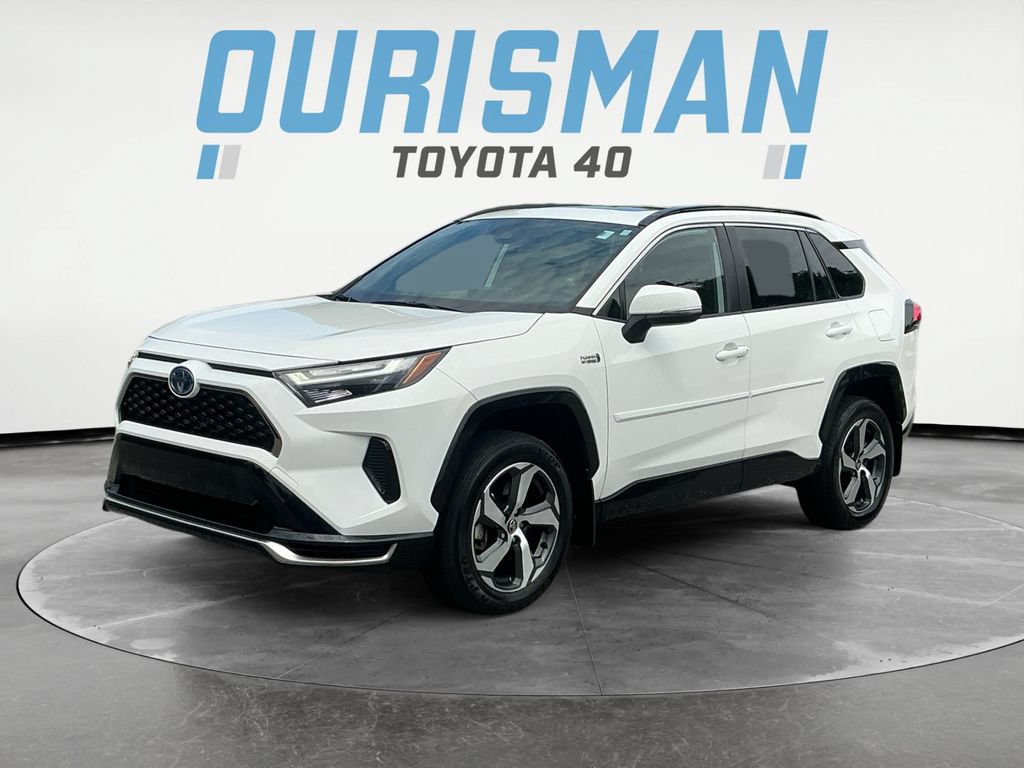 Used 2024 Toyota RAV4 SE w/ Weather & Moonroof Package AWD/4WD image 3