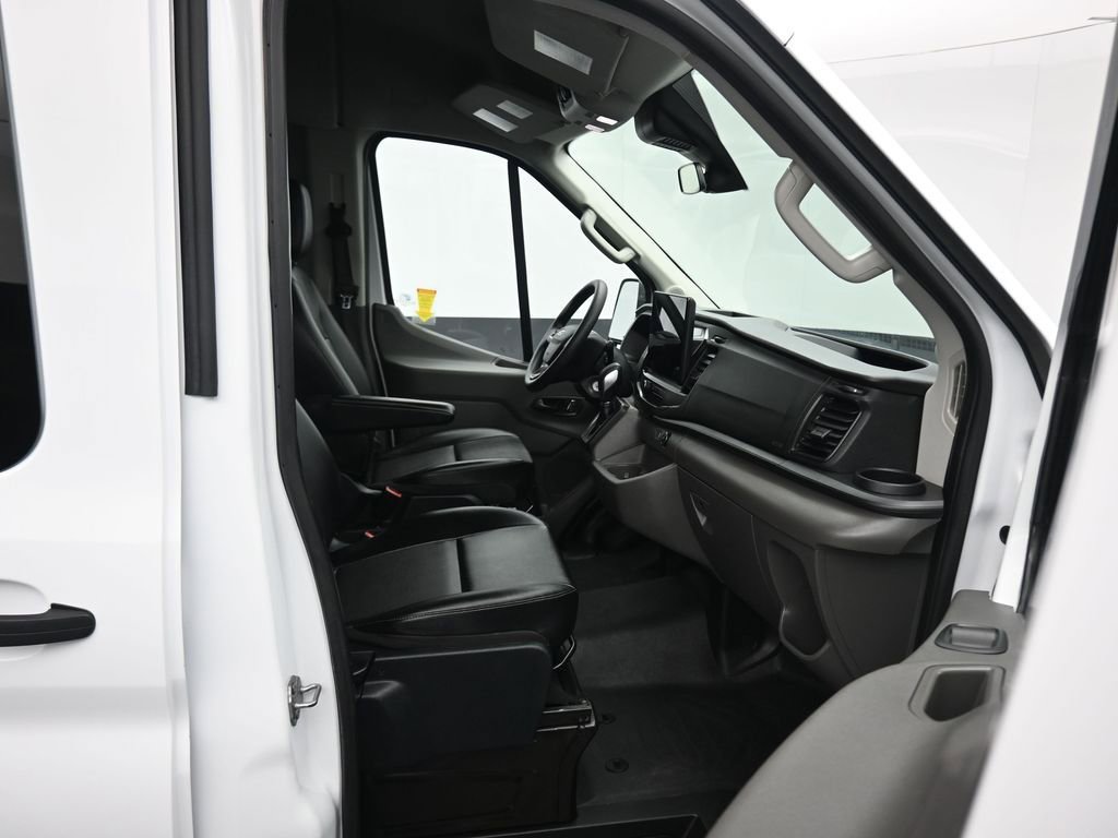 Used 2023 Ford Transit 350 XL image 41