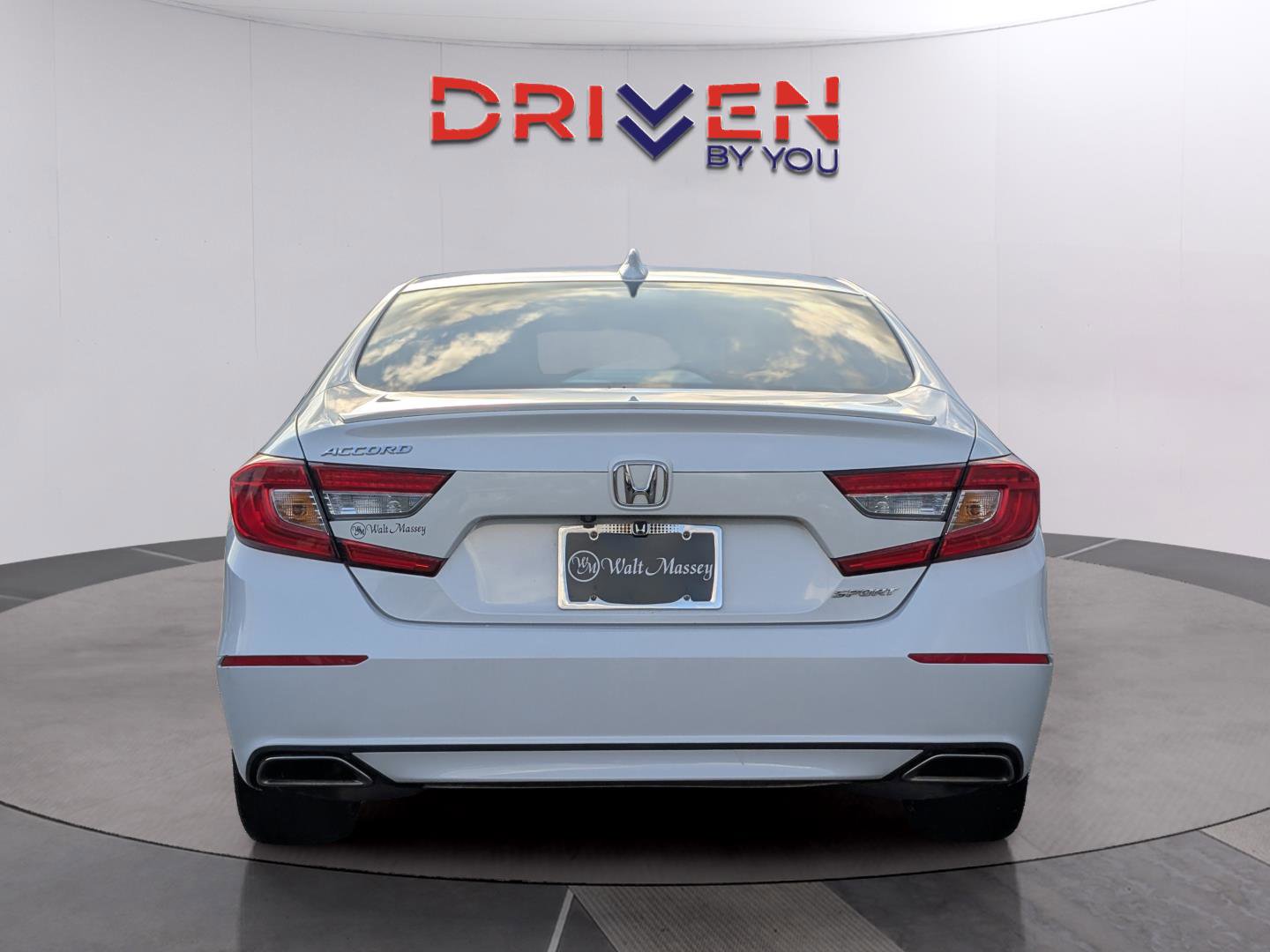 Used 2019 Honda Accord Sport image 4