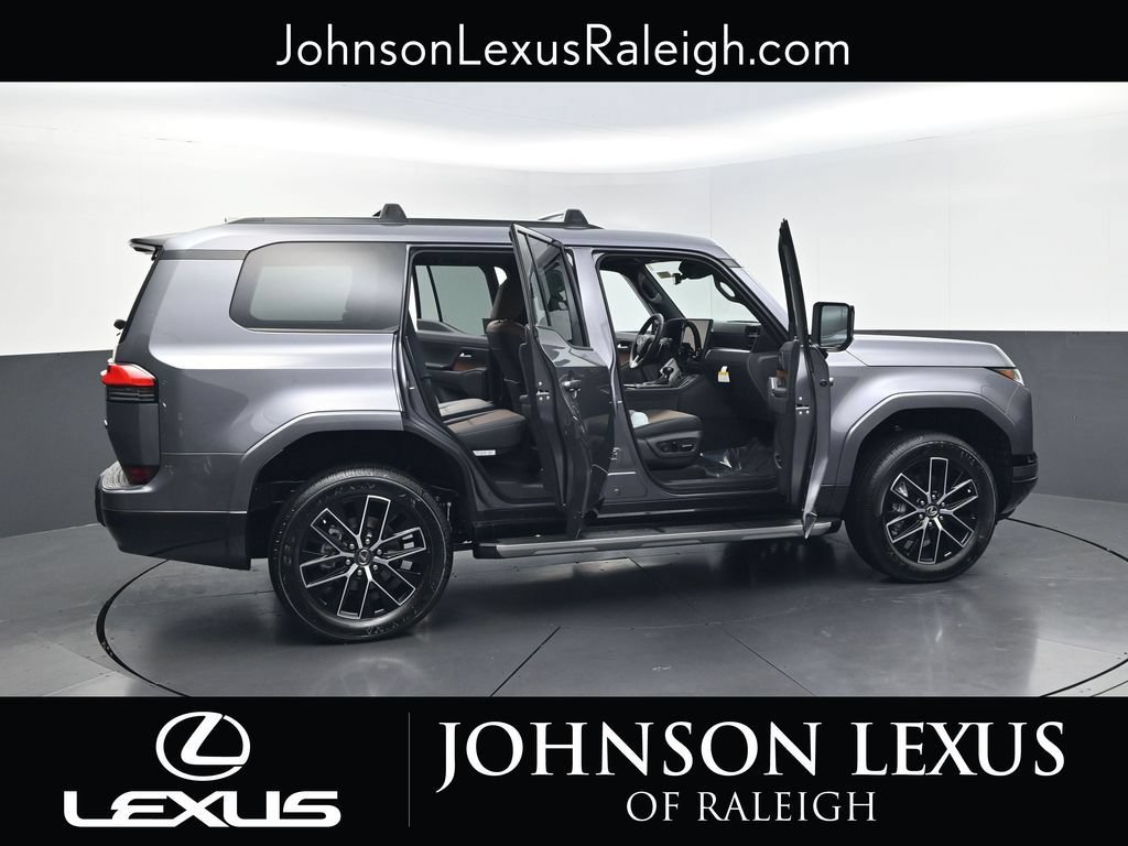 New 2026 Lexus GX 550 w/ Accessory Package (2T) AWD/4WD image 24