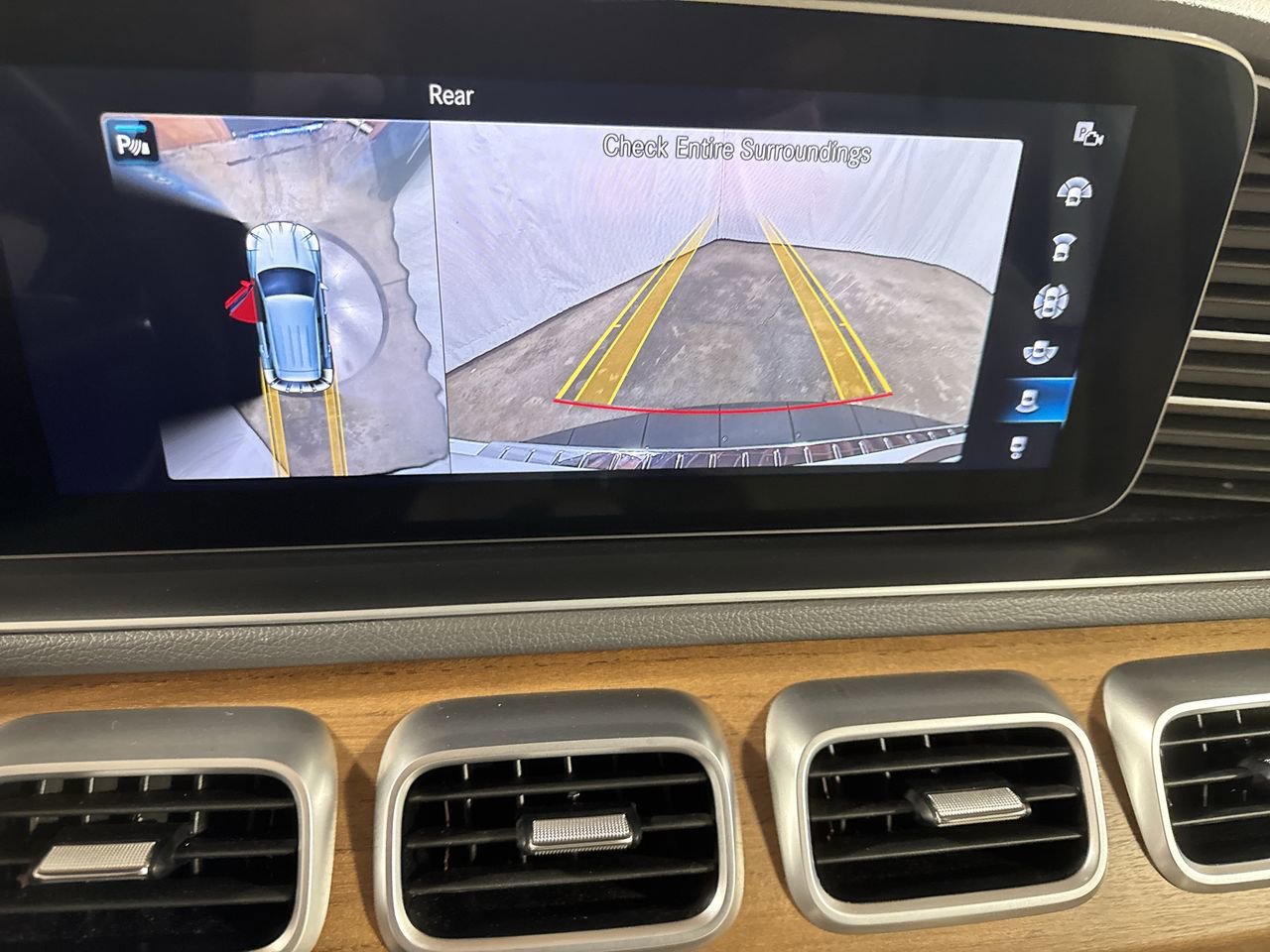 Used 2020 Mercedes-Benz GLE 350 4MATIC image 25